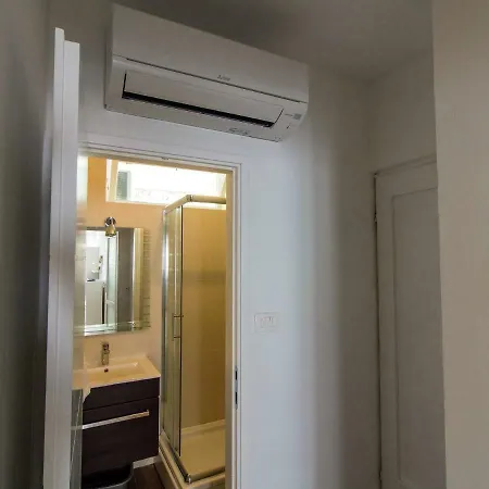 Apartament Roli *